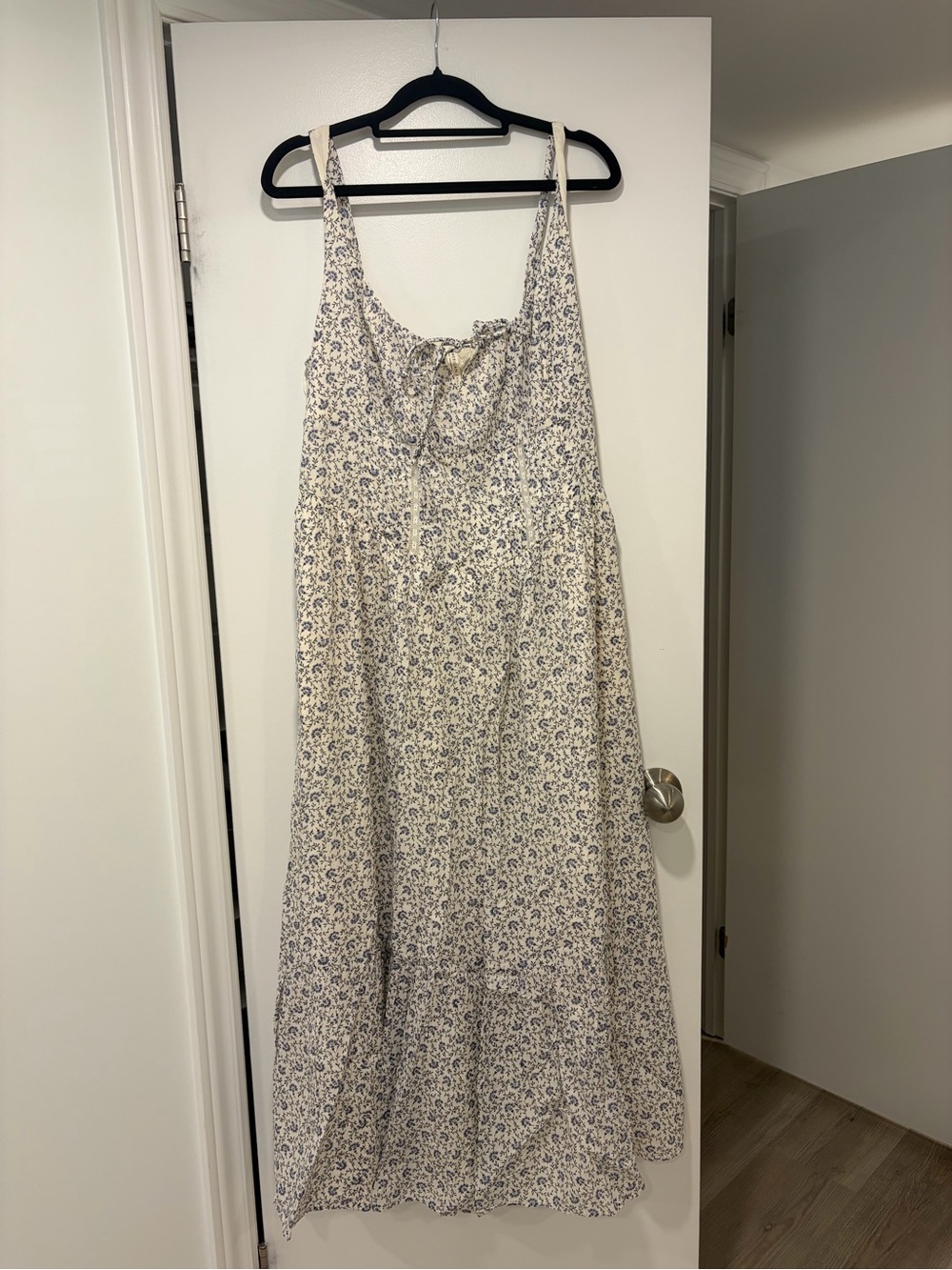 American Eagle Outfitters Cream Floral Midi Dress